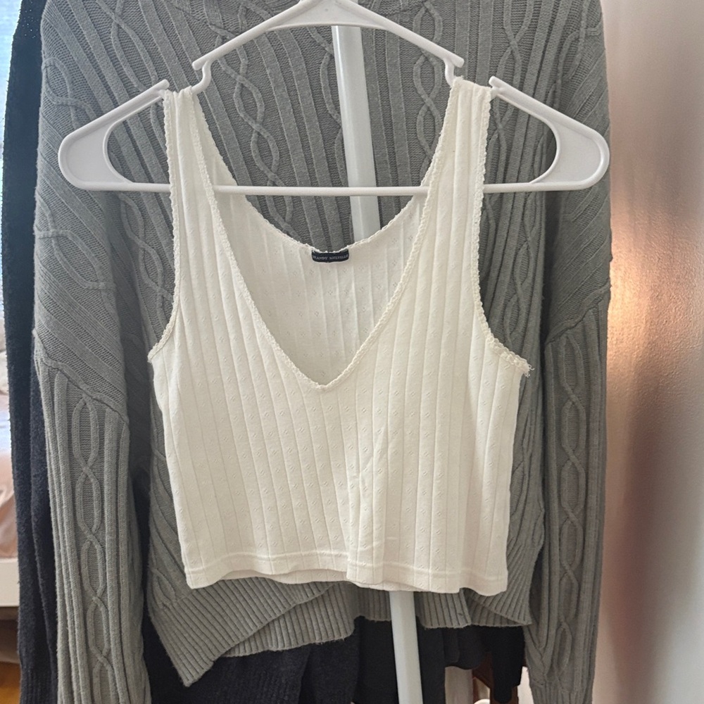 Brandy Melville white Ribbed V-Neck Cropped Tank Top